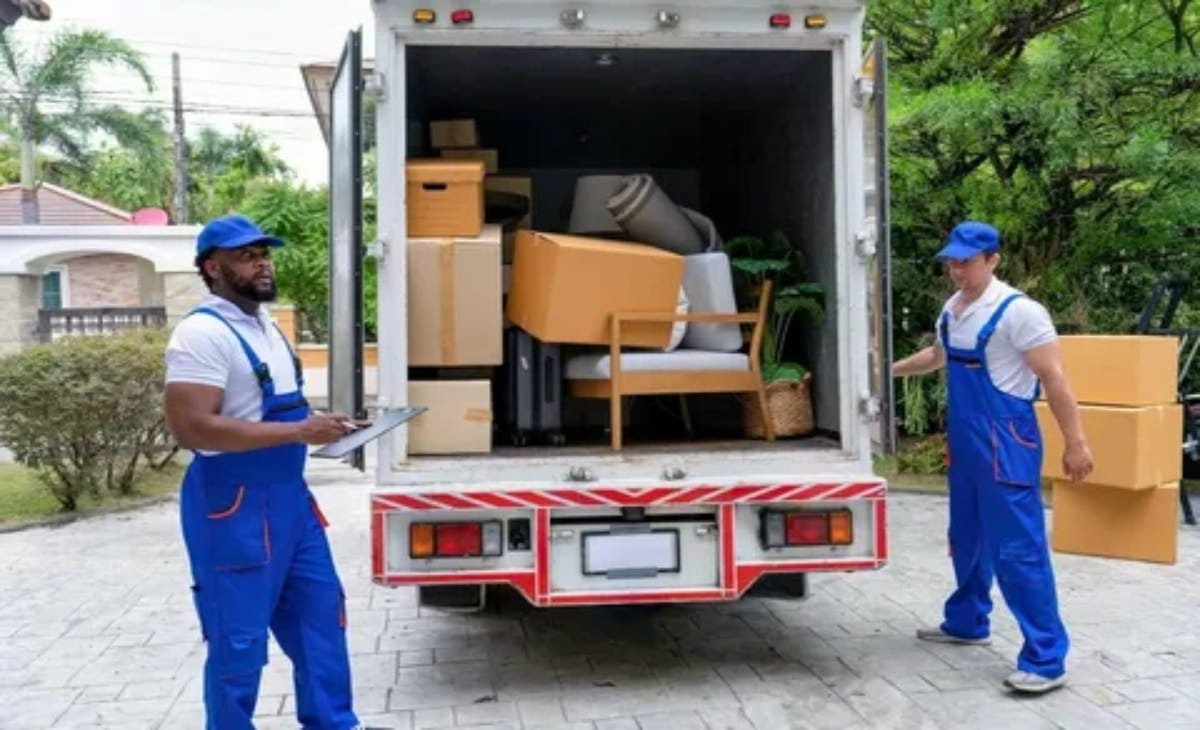 Movers in Dubai